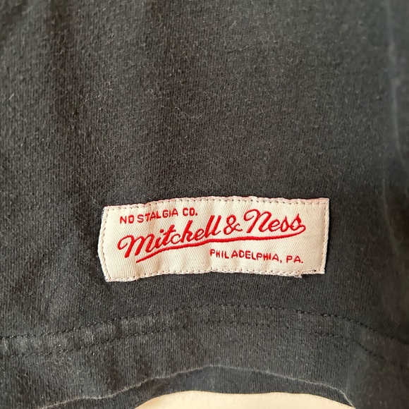 Mitchell & Ness Vintage Bulls Tank, Sleeveless Shirt - Picture 4 of 6